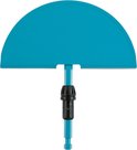 Turquoise halfronde grasafsteker met zwart handvat en zeskantige steel.