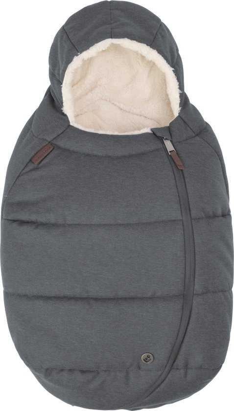 Habillage de siège auto gris foncé matelassé avec capuche et doublure intérieure crème douce.