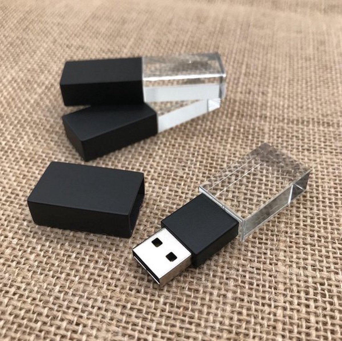 Kristal 128GB 3.0 USB stick met zwart metale dop - Glas usb stick, glazen usb stick,