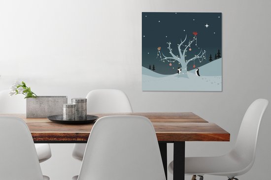 Canvas Schilderij Illustratie van twee pinguïns die een kerstboom versieren  - 50x50 cm... | bol.