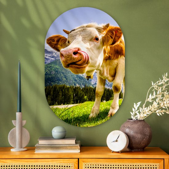 Wall Oval - Décoration murale Plastique - Peinture Ovale - Vaches - Montagnes - Herbe - Paysage - 60x90 cm - Forme Miroir Ovale sur Plastique