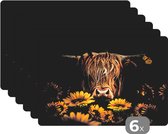 Placemat - Placemats kunststof - Schotse hooglander - Bloemen - Koe - Botanisch - Dieren - 45x30 cm - 6 stuks - Hittebestendig - Anti-Slip - Onderlegger - Afneembaar