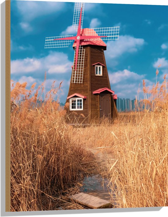 WallClassics - Hout - Bruine Molen tussen Grassen - 60x80 cm - 12 mm dik - Foto op Hout (Met Ophangsysteem)