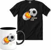 Carbied bus voetbal schieten | oud en nieuw melkbus vuurwerk - T-Shirt met mok - Unisex - Zwart - Maat XXL