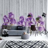 Fotobehang Wood Planks And Purple Flowers Vintage Chic | VEA - 206cm x 275cm | 130gr/m2 Vlies