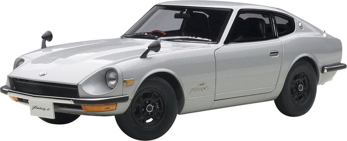 Nissan Fairlady Z432 (PS30) - Schaalmodel 1:18 van AUTOart
