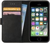 Rosso Deluxe Echt Leer Book Case Hoesje Geschikt voor Apple iPhone SE / 5S / 5 | Ruimte voor drie pasjes | Portemonnee Book Case | Met Pasjeshouder | Zwart