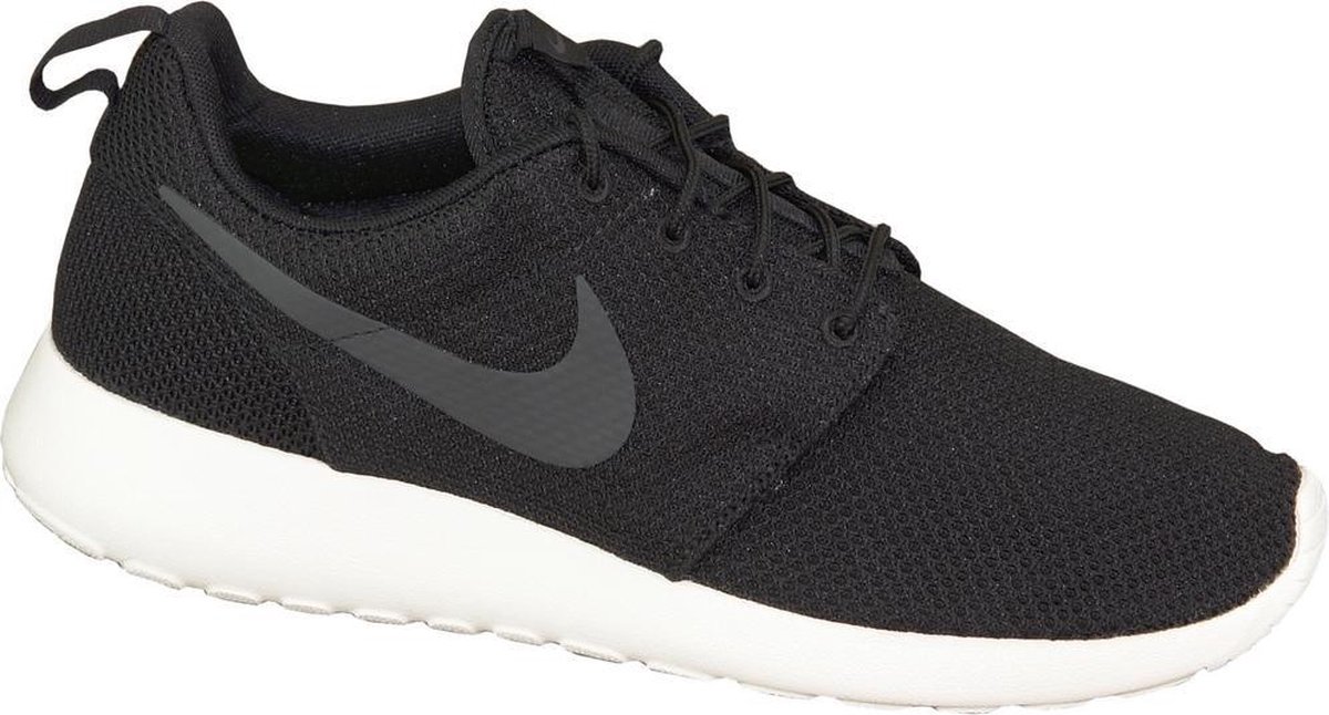 black nike roshe one mens