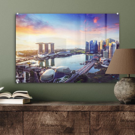 ® Glasschilderij 60x40 cm - Schilderij acrylglas - Skyline van Singapore met hoge torens bij zonsondergang - Foto op glas - Muurdecoratie woonkamer - Wanddecoratie slaapkamer - Schilderijen