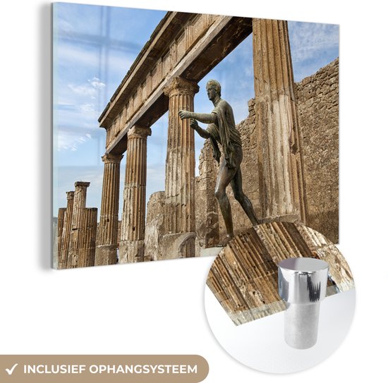 MuchoWow® Glasschilderij 150x100 cm - Schilderij acrylglas - Het bronzen beeld van Apollo midden in Pompeji - Foto op glas - Schilderijen