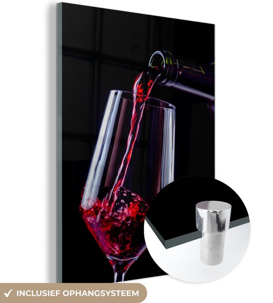MuchoWow® Glasschilderij 90x120 cm - Schilderij acrylglas - Rode wijn ingeschonken in glas - Foto op glas - Schilderijen