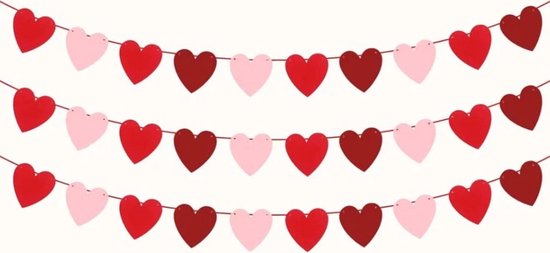 Foto:  het perfecte geschenk voor valentijn moederdag en vaderdag in de kleuren rood roze en bordeaux met een hartverwarmend gebaar van heble 