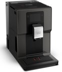 Zwarte Krups Intuition volautomaat met touchscreen en chroomkleurig handvat.