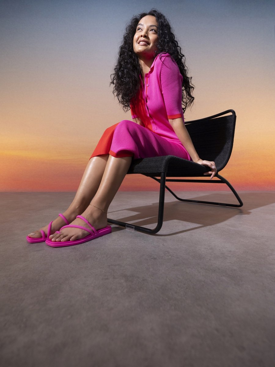 Crocs Miami Dames Sandalen Teenslipper Lava W9 I