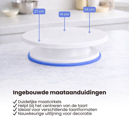 Wit draaibaar taartplateau met blauwe antisliprand en ingebouwde maatcirkels.