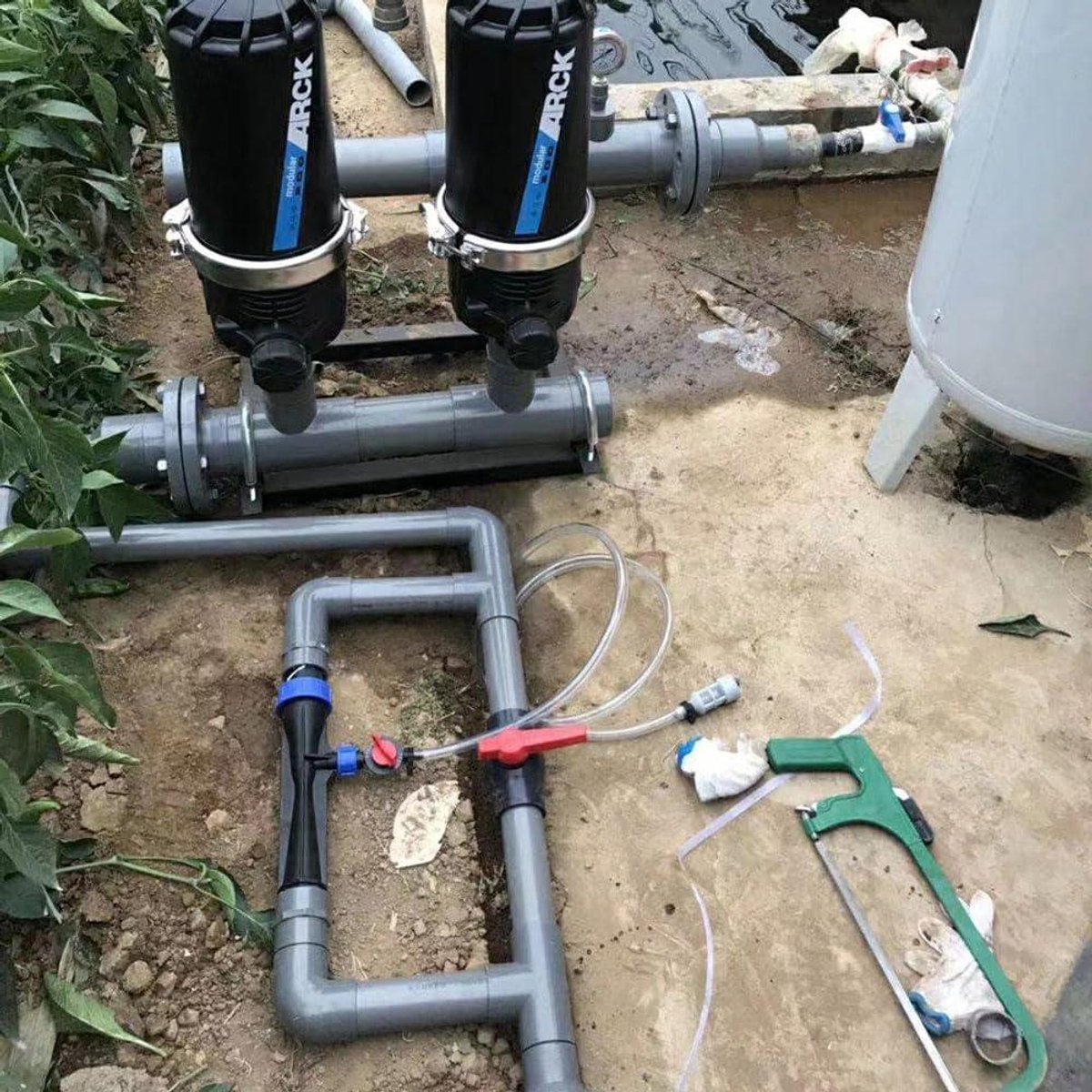 Meststofinjector voor 1/2", 3/4" en 1" irrigatiepijp - Tuinirrigatie met kunststof zwart design - Druppelirrigatieset met venturi technologie