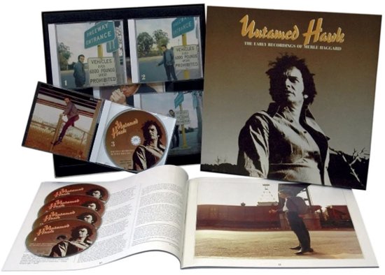 Boxset "Untamed Hawk" met cd's, boek en de albumhoes met Merle Haggard.