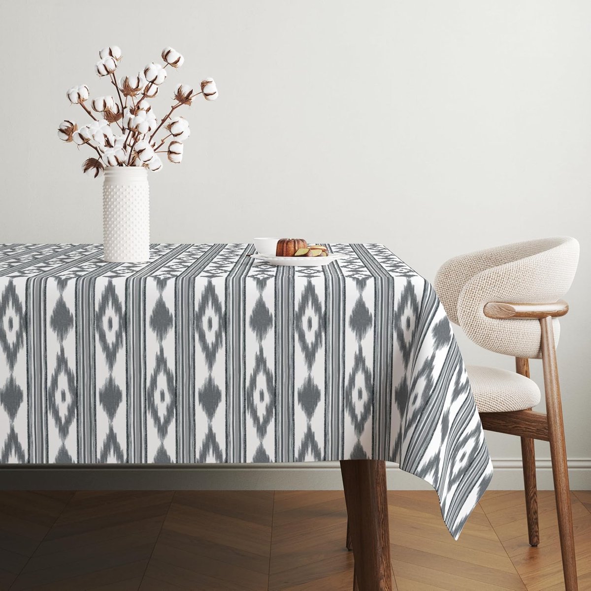 Tafelkleed - Afwasbaar Kleed - Bescherming Tafel - Ikat Design - 260x140 cm - Zwart