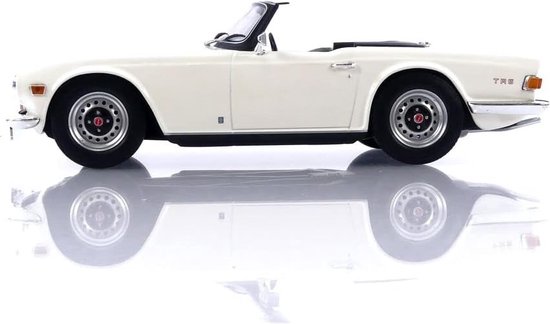 Triumph TR6 (LHD) 1969 - 1:18 - Minichamps