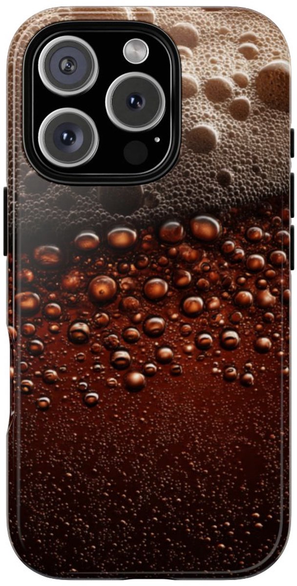 Close-Up Donkerbruine Bier Schuimtextuur – Telefoonhoesje Geschikt voor iPhone 16 Pro
