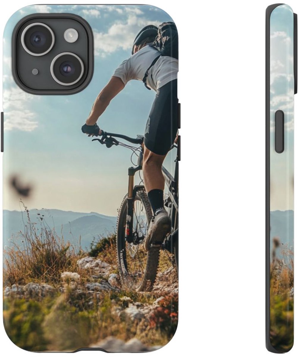 Mountainbiker op Rotsachtig Pad – Telefoonhoesje Geschikt voor iPhone 15