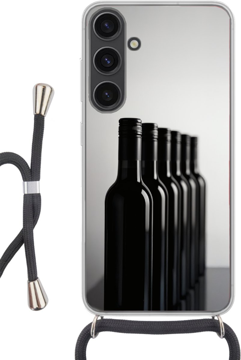 Telefoonhoesje Geschikt voor Samsung Galaxy S24 Plus - Wijnflessen - Zwart - Minimalistisch - Siliconen - Crossbody - Backcover met Koord - Telefoonhoesje met koord - Hoesje met touw Telefoonhoesje