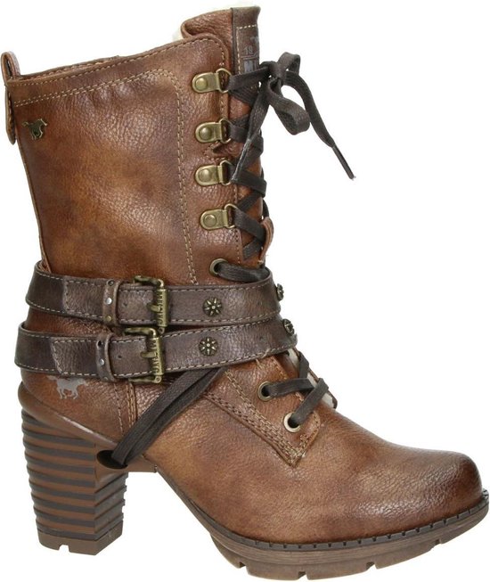 Mustang dames veterboot Cognac Maat 37 Mustang dames veterboot Cognac Maat 37