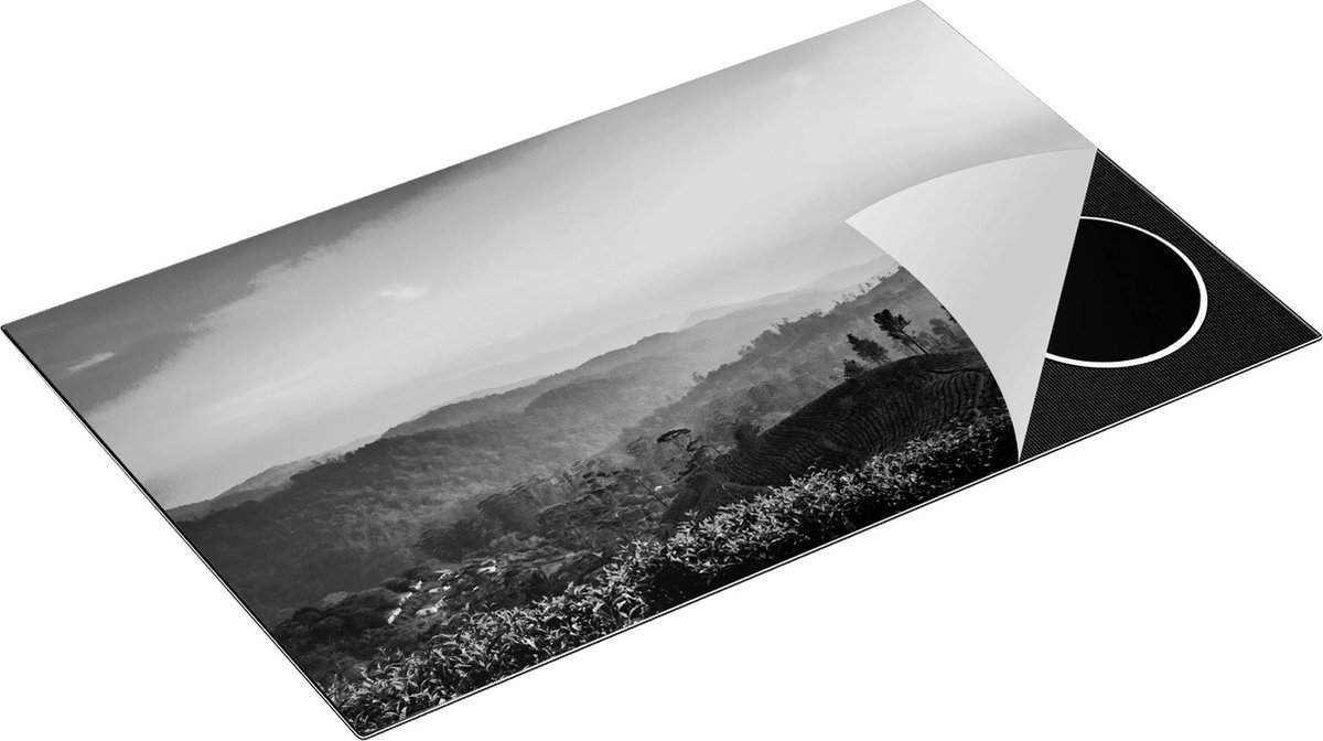 Chefcare Inductie Beschermer Zonsondergang op een Thee Plantage - Zwart Wit - 85x50 cm - Afdekplaat Inductie - Kookplaat Beschermer - Inductie Mat