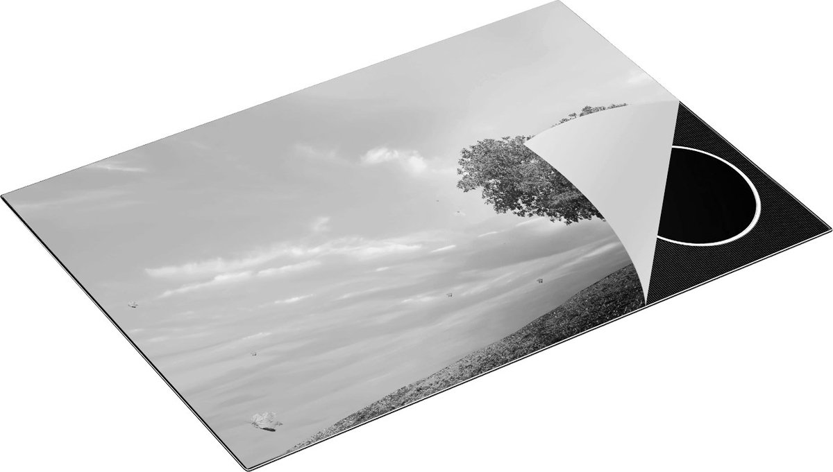 Chefcare Inductie Beschermer Rode Liefde Boom in een Hart Vorm - Zwart Wit - 76x51,5 cm - Afdekplaat Inductie - Kookplaat Beschermer - Inductie Mat