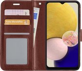 Hoes Geschikt voor Samsung A13 5G Hoesje Book Case Hoes Flip Cover Wallet Bookcase - Bruin.