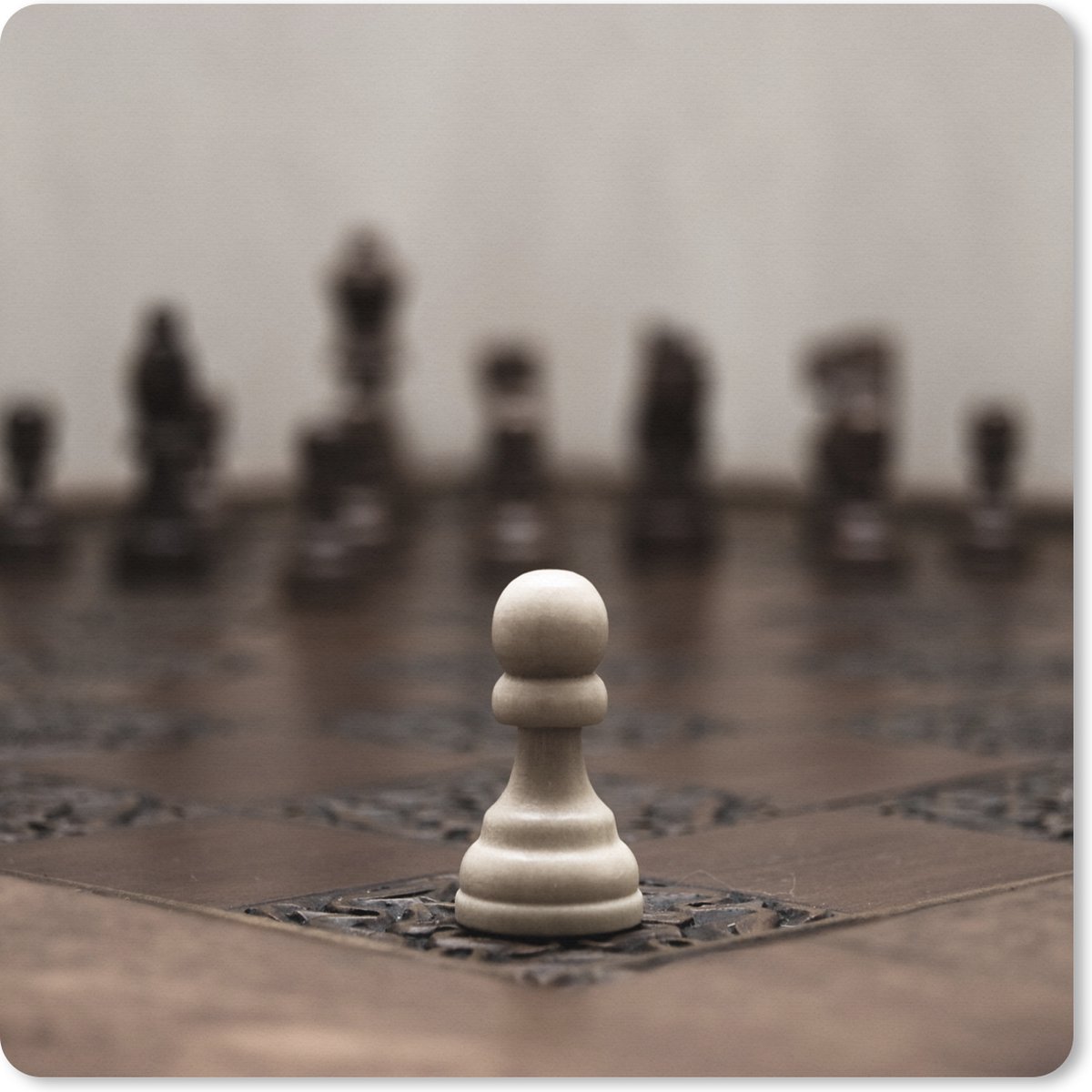 Muismat XXL - Bureau onderlegger - Bureau mat - Wit verliest met schaken - 50x50 cm - XXL muismat