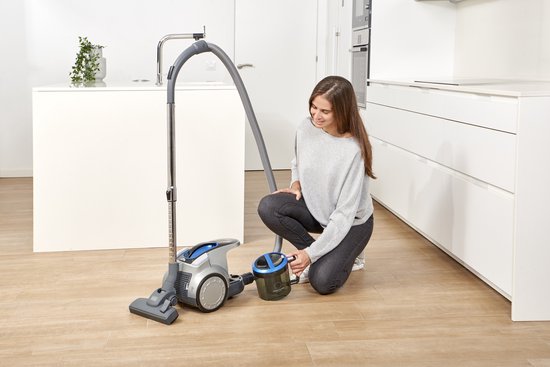 BLACK+DECKER - BXVML700E Stofzuiger zonder zak - 700 W - Stofreservoir 2 liter
