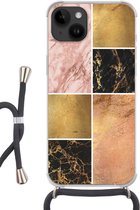 Geschikt voorApple Iphone 14 - Crossbody Case - Marmer print - Rosé - Goud - Siliconen - Crossbody - Backcover met Koord - Telefoonhoesje met koord - Hoesje met touw