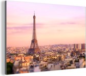 Wanddecoratie Metaal - Aluminium Schilderij Industrieel - Uitzicht over Parijs met de Eiffeltoren die erboven uit steekt - 60x40 cm - Dibond - Foto op aluminium - Industriële muurdecoratie - Voor de woonkamer/slaapkamer