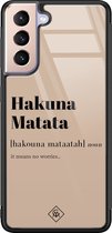 Casimoda® hoesje - Geschikt voor Samsung Galaxy S21 Plus - Hakuna Matata - Luxe Hard Case Zwart - Backcover telefoonhoesje - Bruin/beige