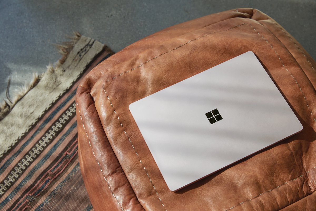Microsoft Surface Laptop 3 Intel® Core™ i5 i5-1035G7 34,3 cm (13.5") Touchscreen 8 GB LPDDR4x-SDRAM 256 GB SSD Wi-Fi 6 (802.11ax) Windows 10 Pro Platina