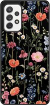 Leuke Telefoonhoesjes - Hoesje geschikt voor Samsung Galaxy A52 5G - Dark flowers - Backcover zwart - Bloemen - Zwart