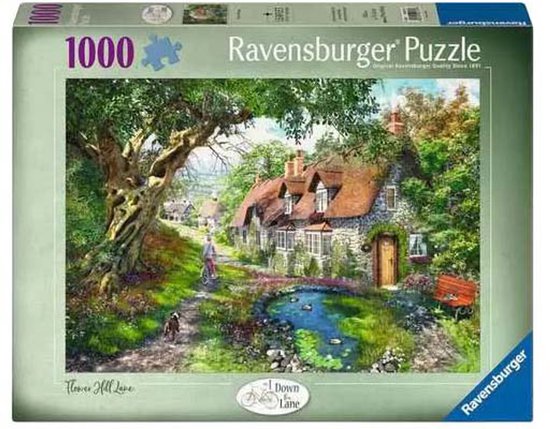 Doos van de Ravensburger puzzel 'Flower Hill Lane' met 1000 stukjes, waarop een stenen cottage, vijver en fietser te zien zijn.