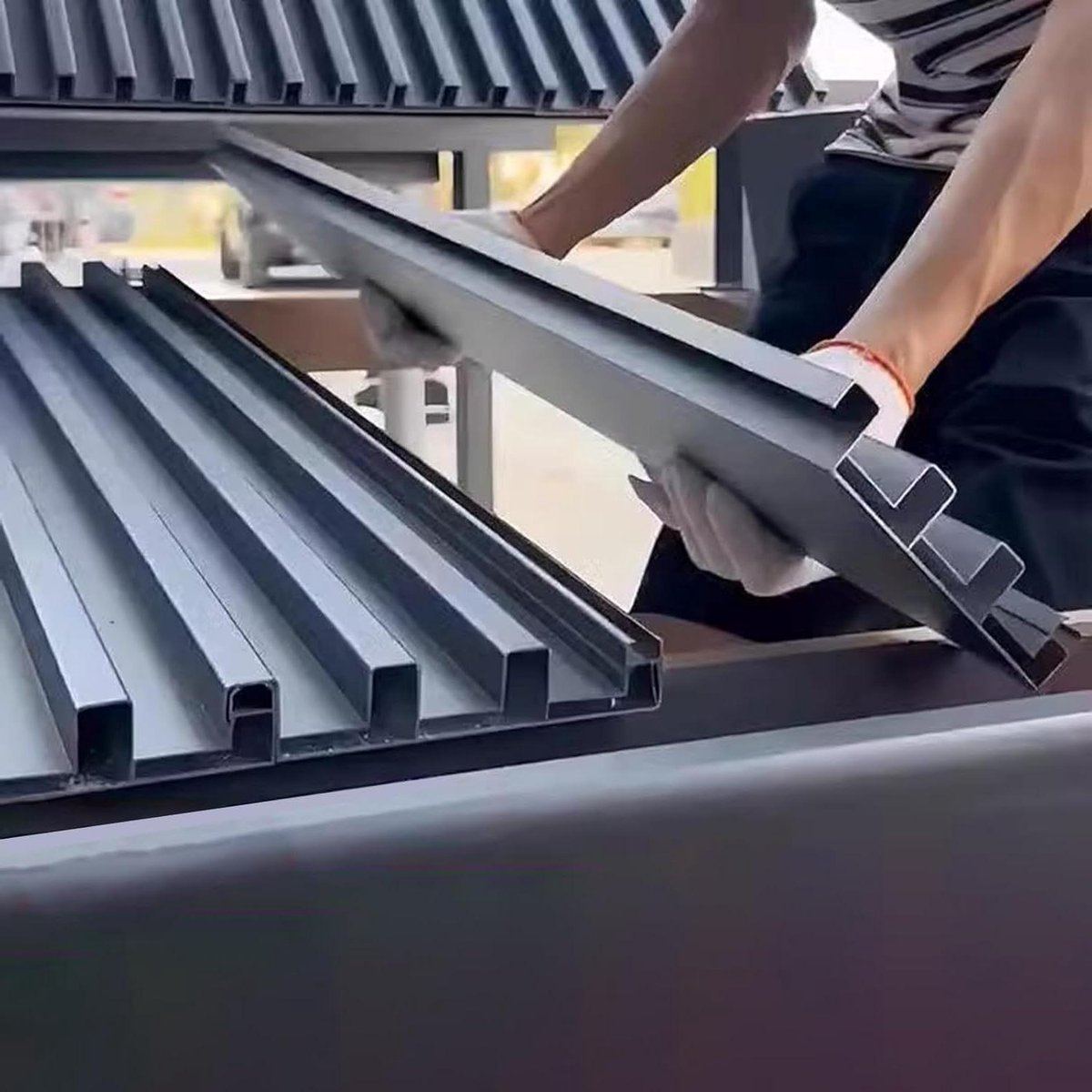 Dakplaten Aluminium - Golfplaten Waterdicht - Buitenverblijven Bouwen - Brandwerende Vulling - 08m tot 2m - Grijs