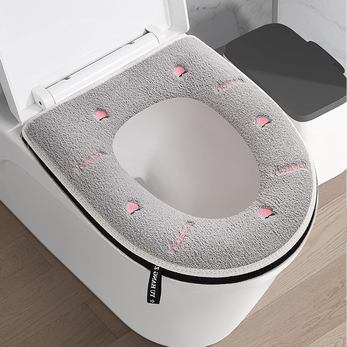 Verwarmde Toiletbril Covers, Zachte Wasbare Toiletkussen met Handvat, Antislip Toiletzitting Kussen in Grijs met Schattige Perzikpatronen, 38 x 43 cm