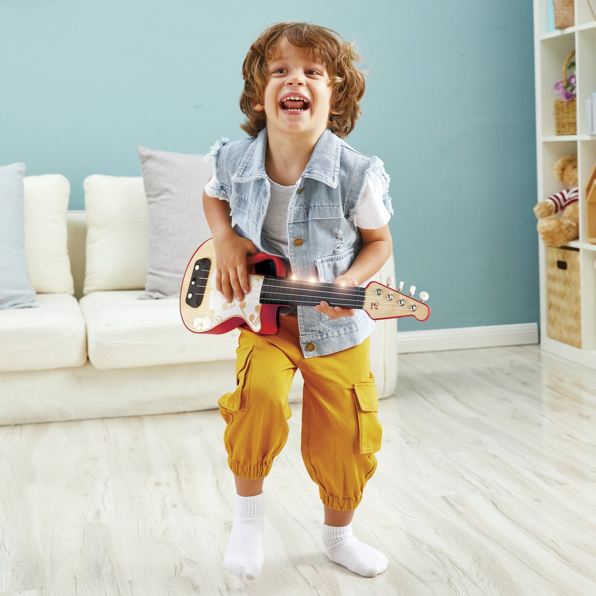Hape Lichtgevende Leer-Ukulele Rood – Speelgoed Muziekinstrument voor Kinderen vanaf 3 Jaar