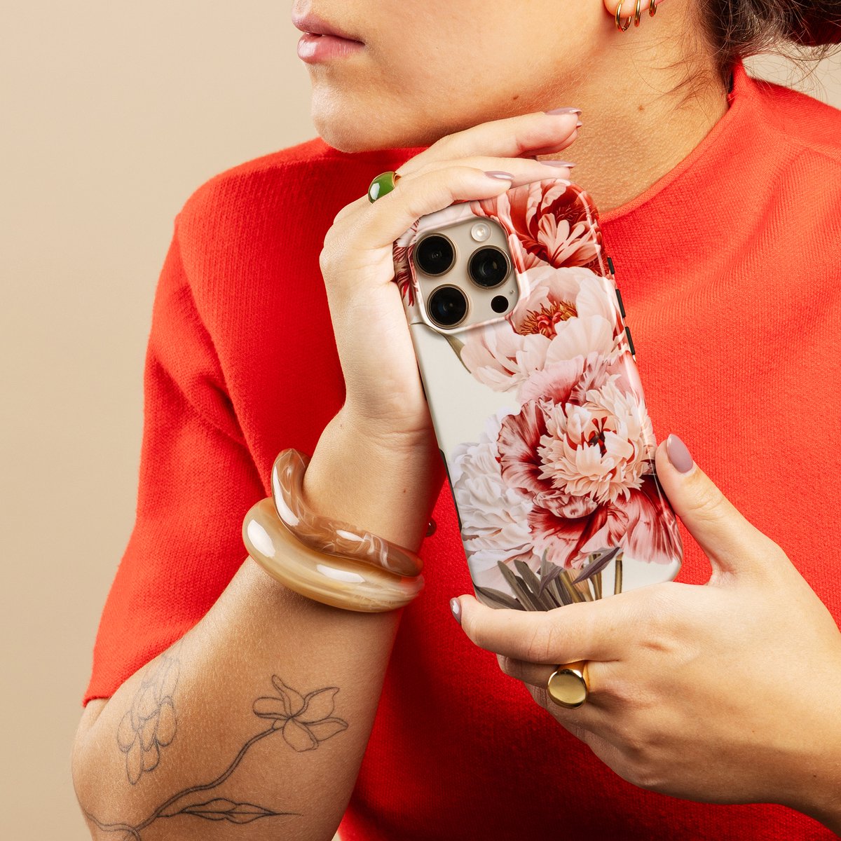 Selencia Hoesje - Geschikt voor Apple iPhone 15 Pro - Backcover - Vintage Peony