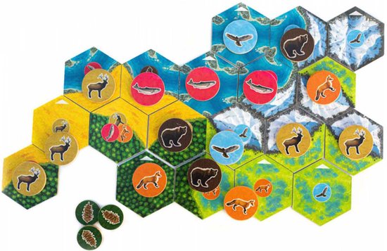 Gedetailleerde weergave van de cascadia bordspel tegels met dieren en landschappen.