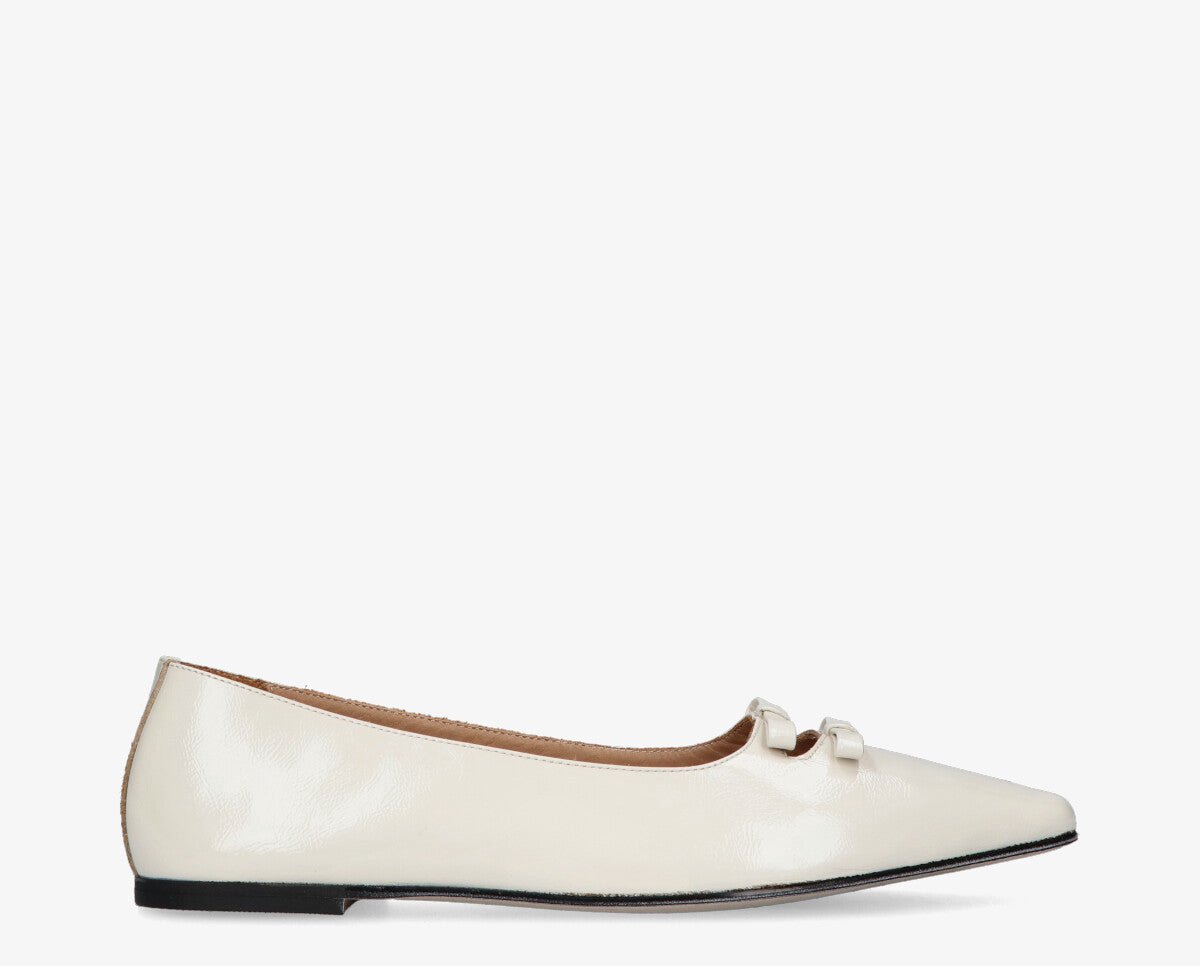 Tango rea bow ballerina's bone white patent leer