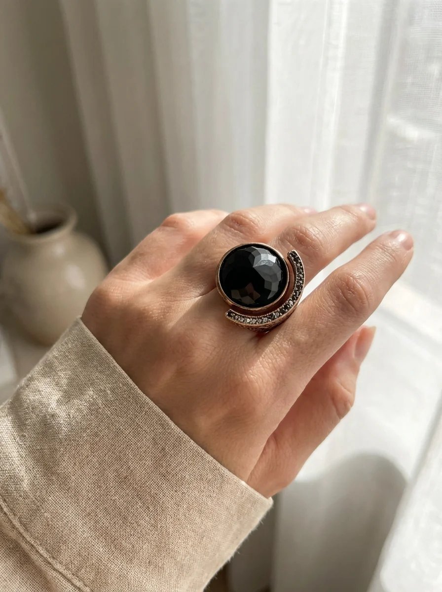 Dorvina Bronzen Dames Ring Antiek Sieraad Rond Zwart Kristal Hilal Model Verstelbaar Vintage Ring
