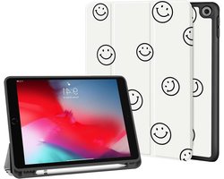 Fycyko Compatibel met iPad 10,2 inch hoesje, iPad 9e/8e/7e generatie 2021/2020/2019 esthetisch schattig glimlachontwerp met potloodhouder schokbestendige flexibele TPU-beschermhoes voor vrouwen