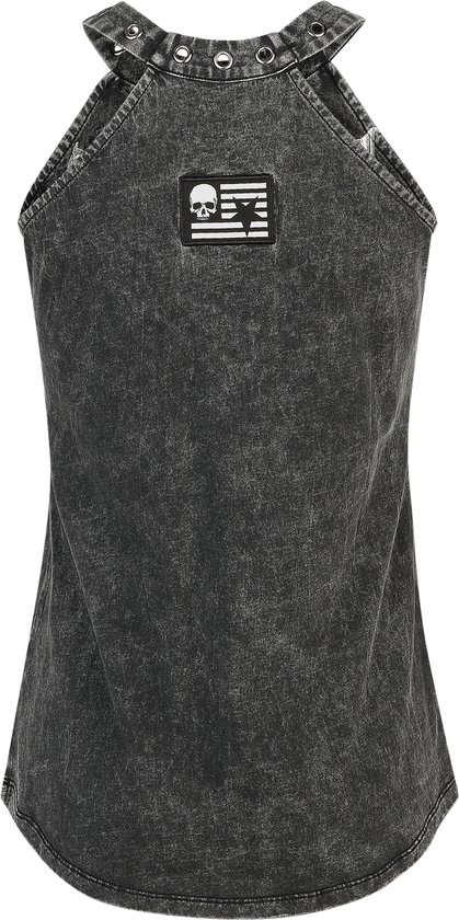 Zwarte tanktop van stone washed denim met patch van een doodshoofd en ster op een vlag.