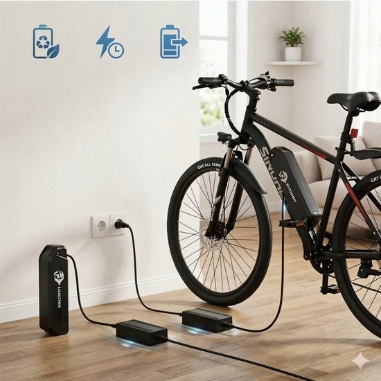 Zwarte elektrische mountainbike naast een opladende accu met pictogrammen voor batterij en bliksem.