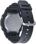 Achterkant van een zwarte Casio G-Shock met metalen deksel en schroeven.