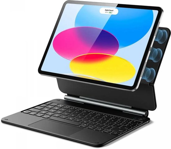 Zwarte toetsenbordhoes voor tablet met magnetische rug en intrekbare Apple Pencil houder.